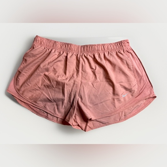 Nike Women’s athletic Shorts 2XL Pink DRI-FIT Running Built In Liner Logo XXL - Picture 1 of 6